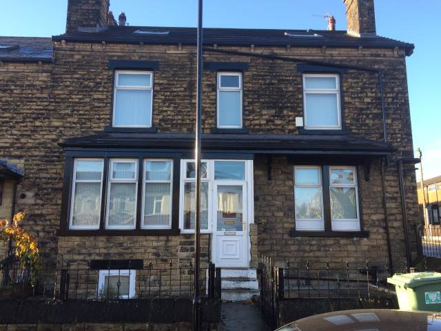 Rosemont Walk  (room 5*), Bramley, Leeds