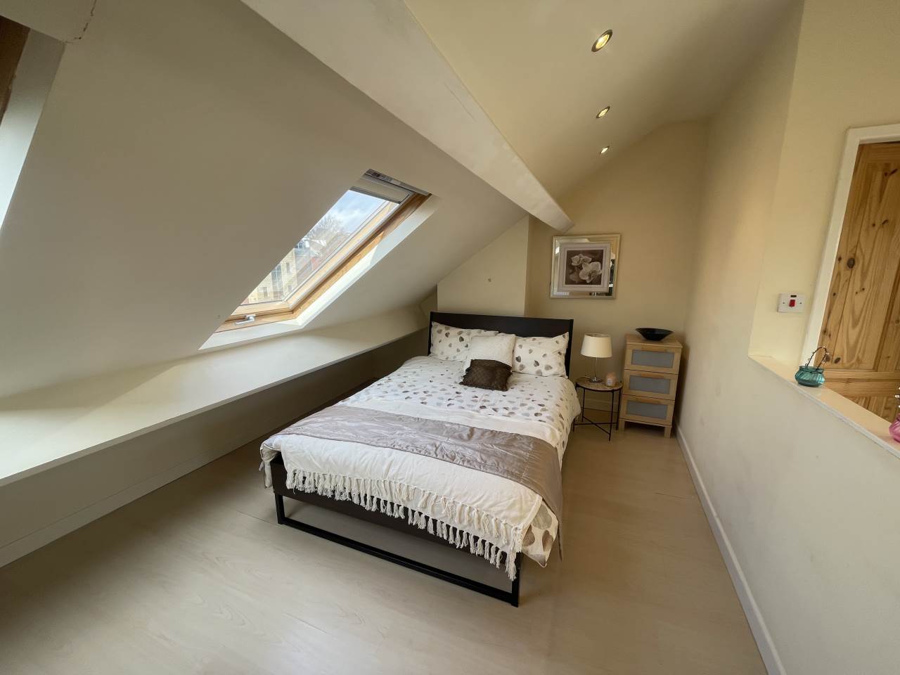 Sunnybank Avenue  (room 4), Horsforth, Leeds