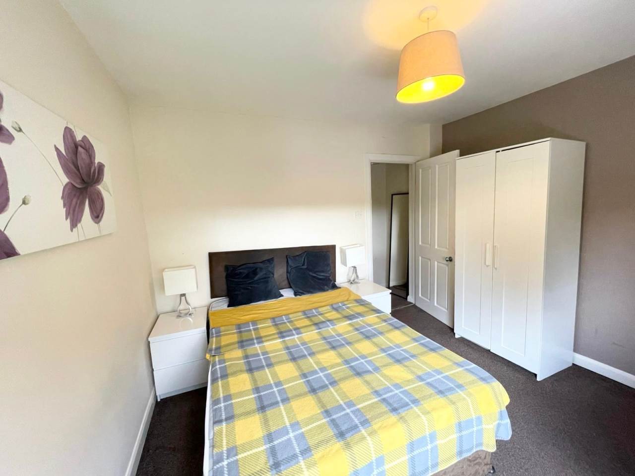 Burley Road (room 5), Burley, Leeds