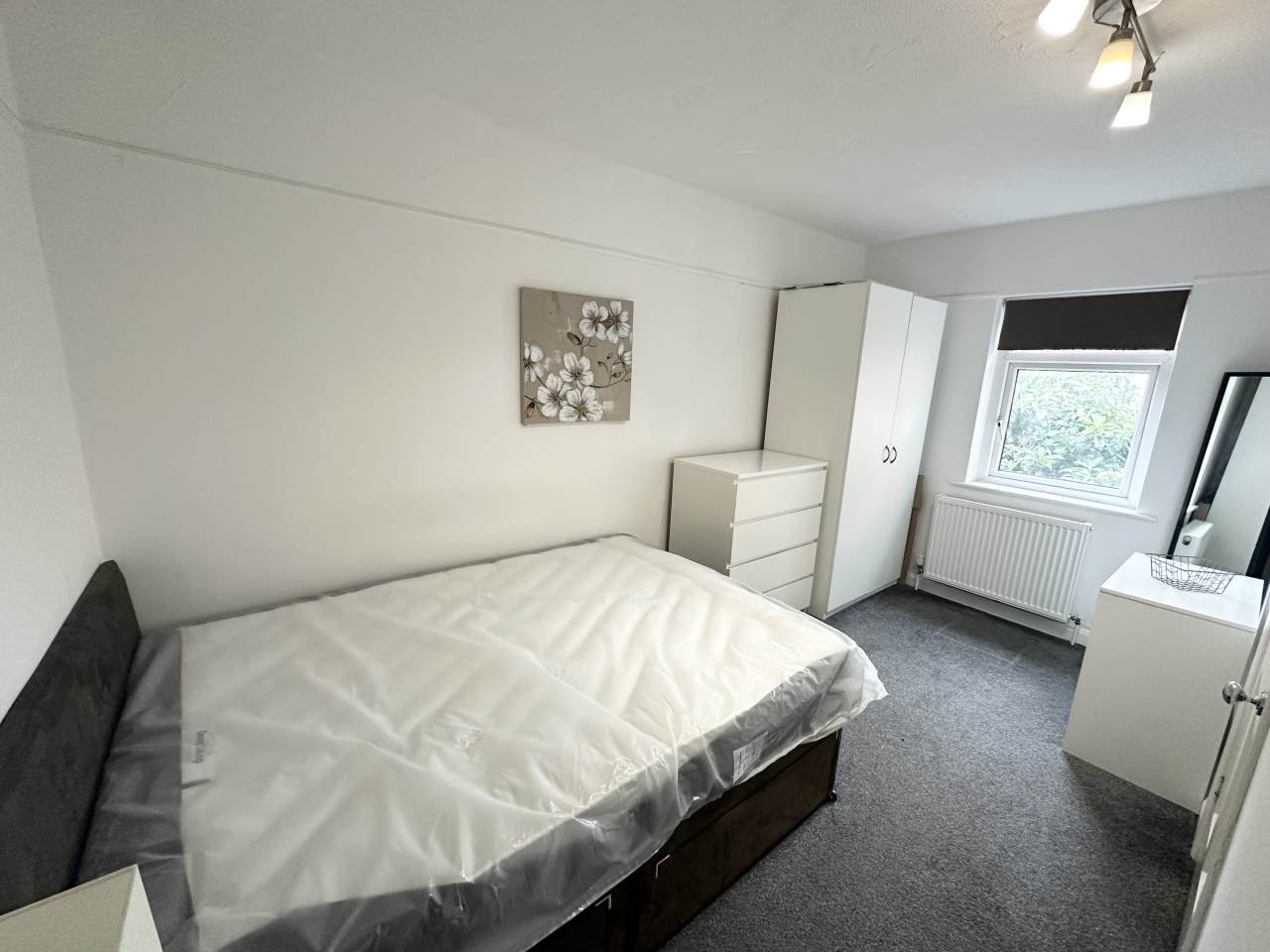Burley Road (room 4), Burley, Leeds