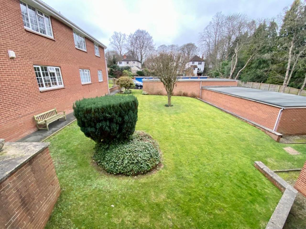 Linden Court, Hollin Lane, Leeds