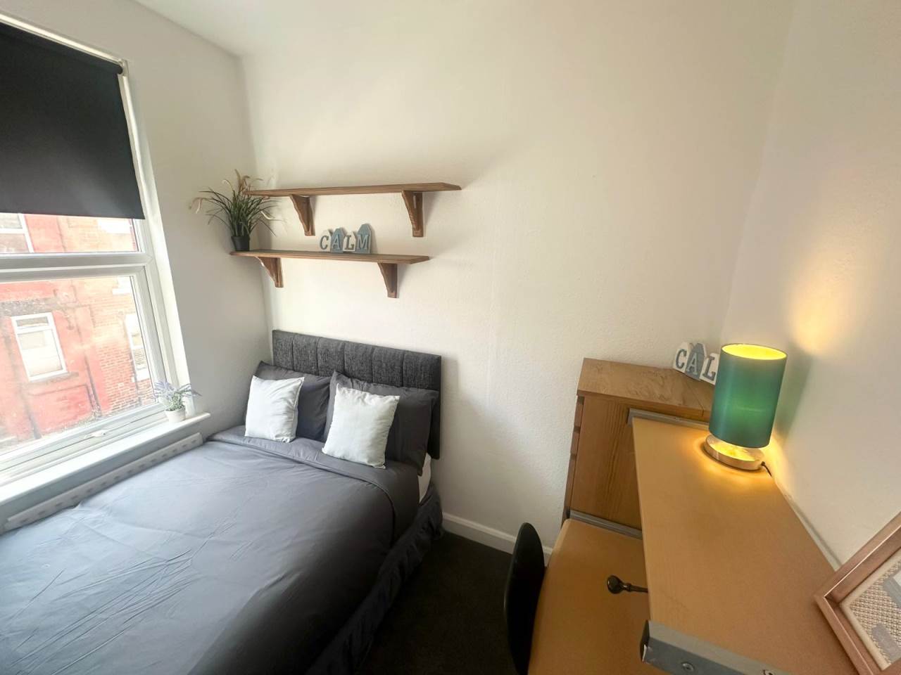Vicarage Street (room 2), Kirkstall, Leeds
