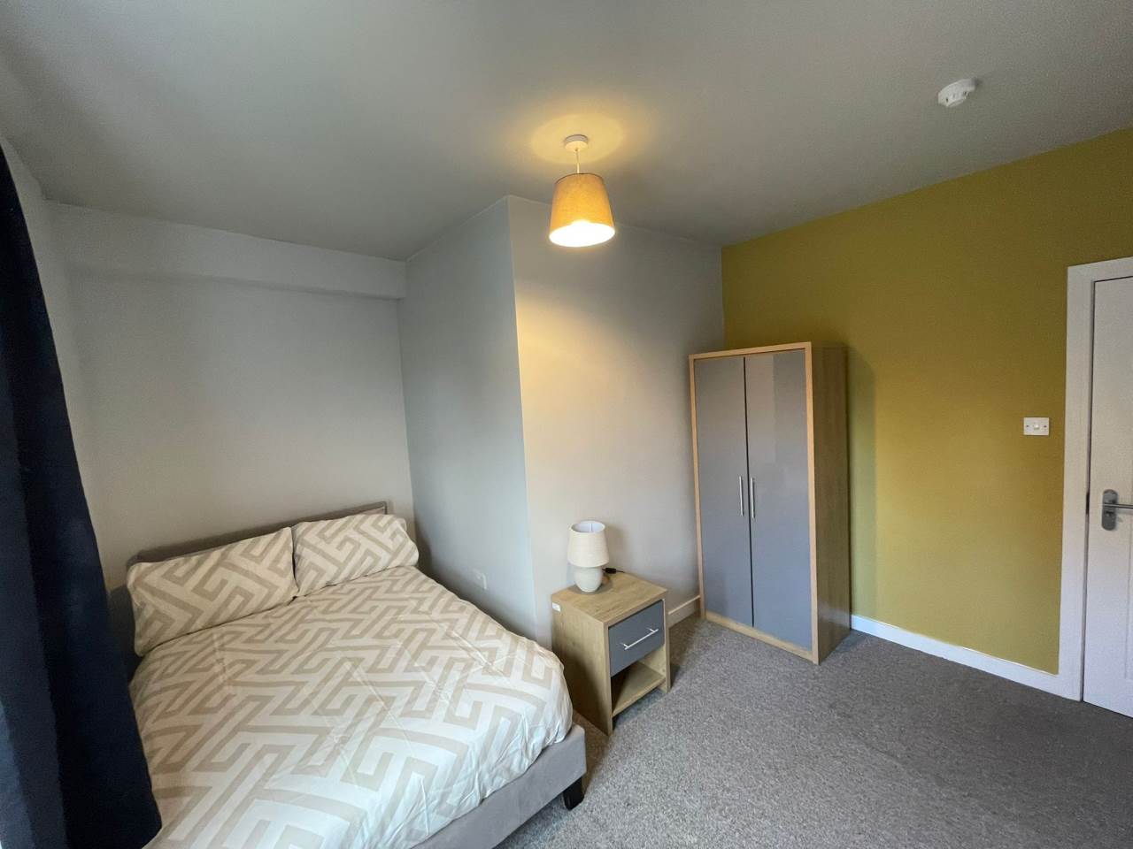 Silver Royd Hill (Room 3), Armley, Leeds