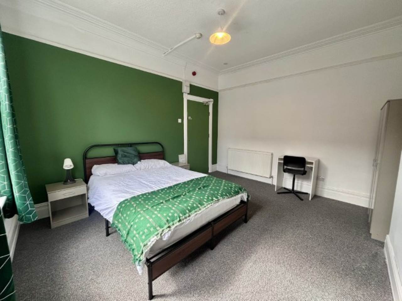 Aberdeen Walk (Room 1), Armley, Leeds
